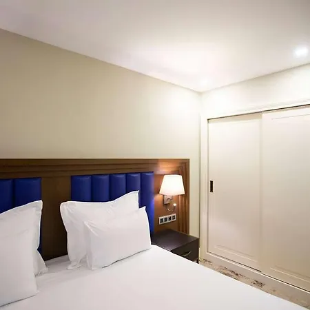 Ramada Plaza Sultanahmet מלון