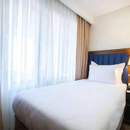 Ramada Plaza Sultanahmet מלון 5*