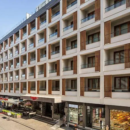 Ramada Plaza Sultanahmet מלון